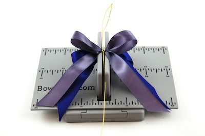 make a bow with ribbon 