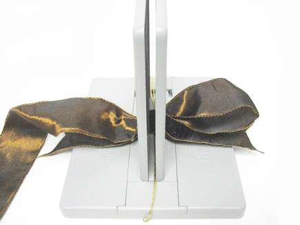 Apple Crafts for Fall: Decorating Apples with Bowdabra Bows How do I make bows