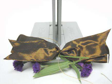 Apple Crafts for Fall: Decorating Apples with Bowdabra Bows how to make bows