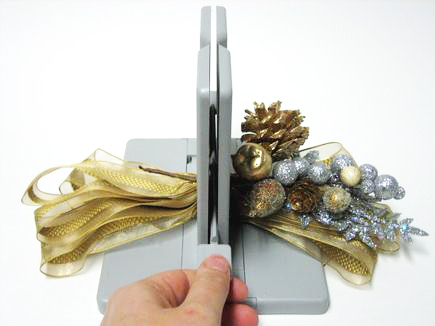 Thanksgiving Decor: Ribbon Wrapped Wreath with Bow easy DIY Home Decoration Tips