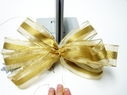 Thanksgiving Decor: Ribbon Wrapped Wreath with Bow Ribbon Wrapped Wreath with Bow
