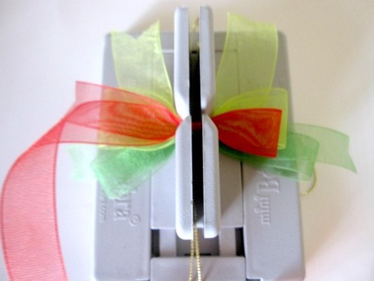 wreath ribbon bow
