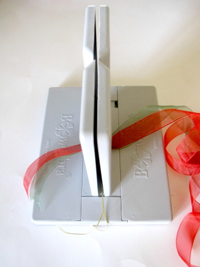 How to make the perfect bow DIY tutorial