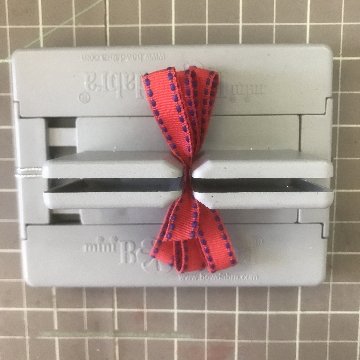 Christmas Home Decor Crafts: Ruffled Ribbon Christmas Tree Custom Bow Making Products