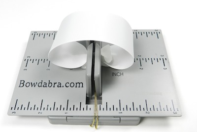 Handmade Christmas Gifts: Bowdabra Holiday Hair Bows Make handmade holiday hair bows