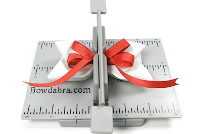 Handmade Christmas Gifts: Bowdabra Holiday Hair Bows Mini Bowdabra wand