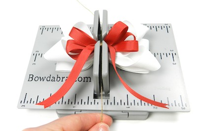 Handmade Christmas Gifts: Bowdabra Holiday Hair Bows How to make a bow