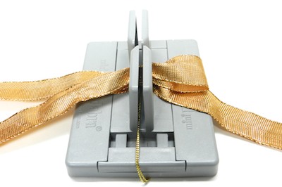 Christmas Home Decor Crafts: Ruffled Ribbon Christmas Tree Bow Making Kits