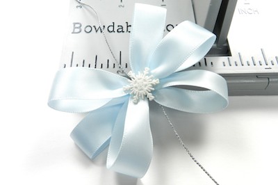 winter-bow-snowflake