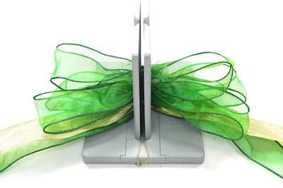 How to Make a Bow out of Ribbon