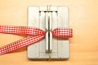 Mother's Day Canning Jar Gift Wrap 10 (1) How to make a bow