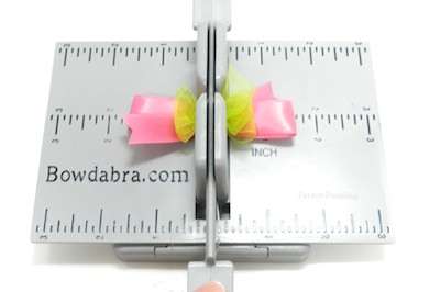 {Back-to-School Craft} Hot Glue Backpack Charms 14 fashionable back to school DIY bows