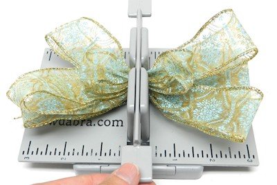 Use Mini Bowdabra Wand