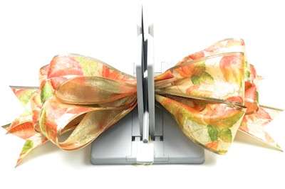 Scrunched Ribbon DIY bow for Thanksgiving gift basket