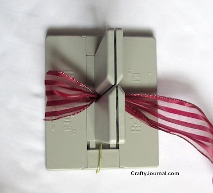 Bowdabra Tool with Ribbon