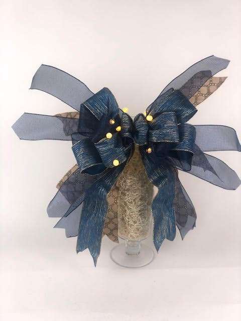 PRETTY CENTERPIECE/WALL BOW