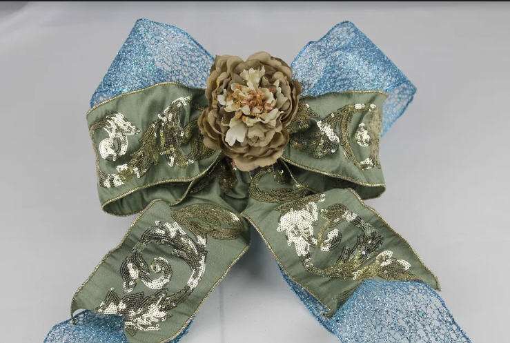 Pretty and simple bow