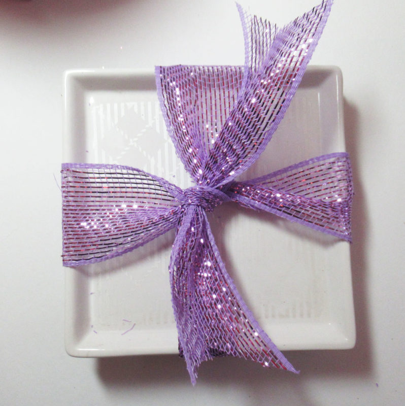 How to use a Bowdabra bow for an elegant Mother's Day gift : Bowdabra