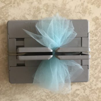 Scrunch Tulle into Mini Bowdabra