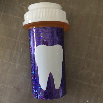 Wrap Vinyl around Bottle