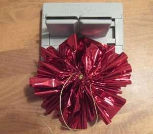 How to create a charming Valentine’s Day decorated wine bottle with Bowdabra