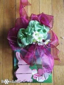 How to make a super easy Easter wall decor in minutes with Bowdabra