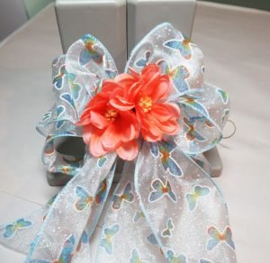 How to Make the most Beautiful Mother’s Day Vase with a Bowdabra Bow