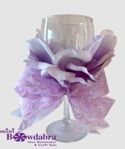 Create the most Beautiful Table Settings with decorated Wine Glasses
