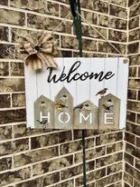 welcome home sign