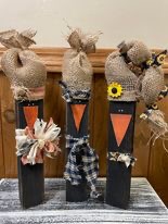 autumn crow decor