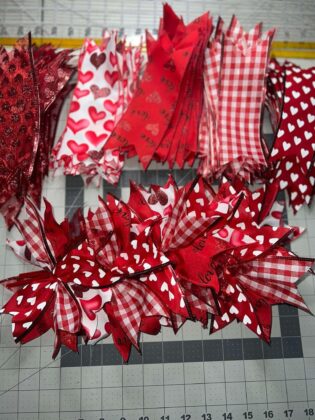  Valentine's Day ribbon wreath