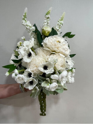 stunning bridal bouquet