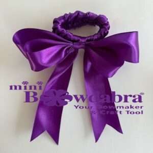 Easy tutorial how to make an adorable ribbon bow scrunchie