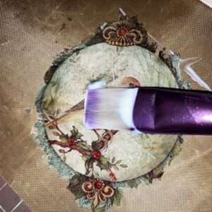 Lift Napkin Motif with Flat Side of Brush