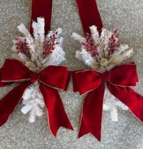 How to Make an Adorable Two-Sided Door Swag