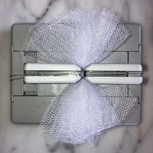 Scrunch Tulle into Mini Bowdabra