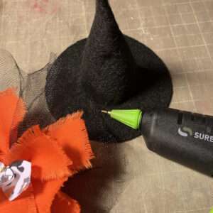 Hot Glue Bows to Witch Hats