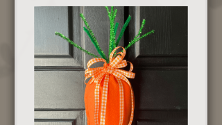 Carrot Door Hanger (Pinterest)