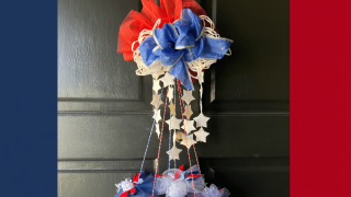 Faux Firecracker Door Hanger (Pinterest)
