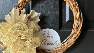Thanksgiving Wreath-Dimensional Leaves (Pinterest)