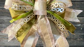 green ribbon tree topper 2